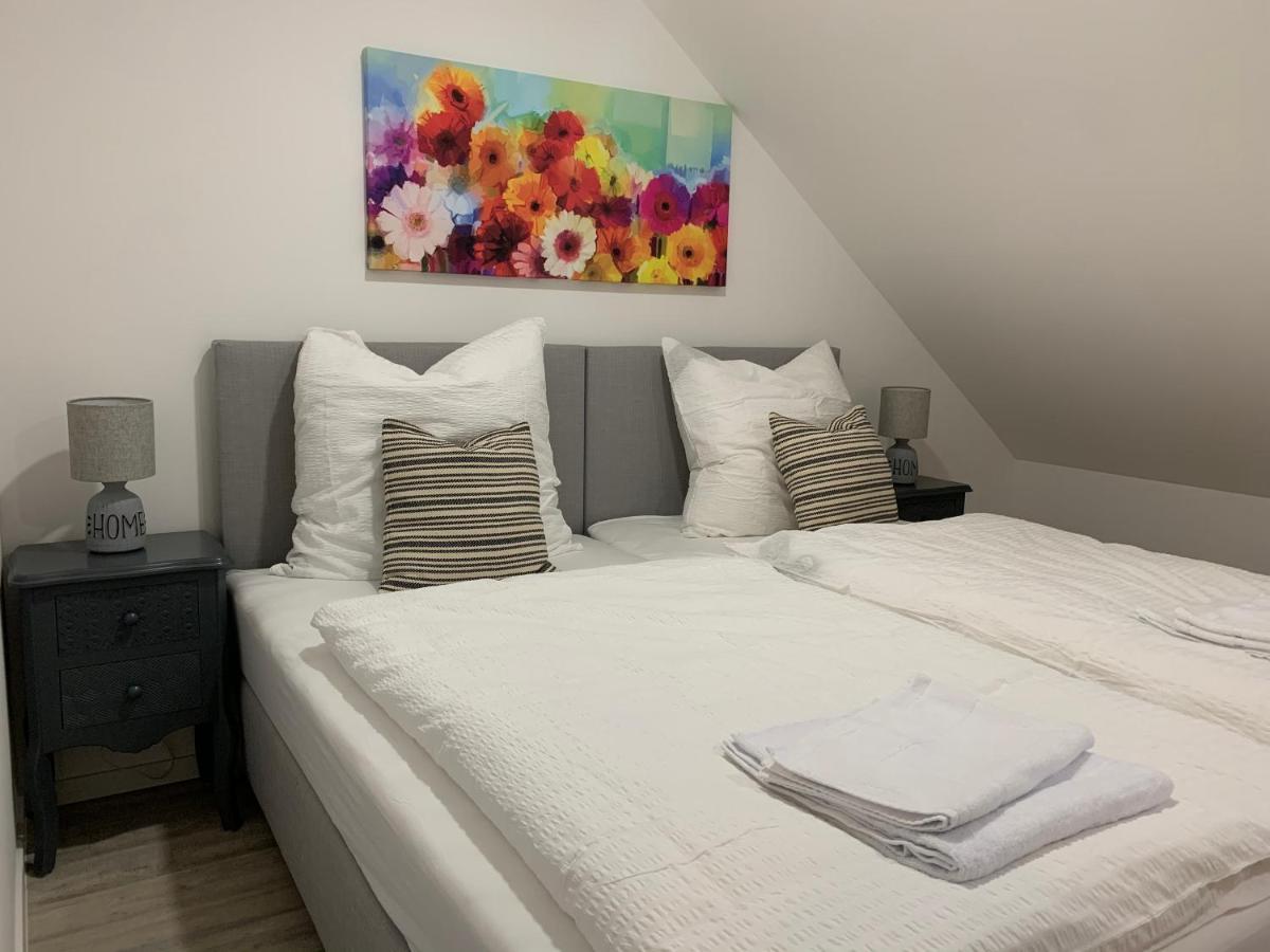 פולדה Niwas Apartments מראה חיצוני תמונה