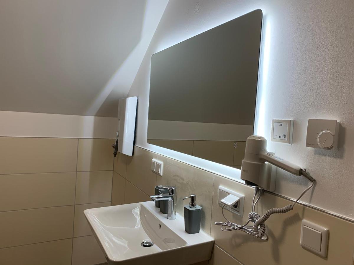 פולדה Niwas Apartments מראה חיצוני תמונה